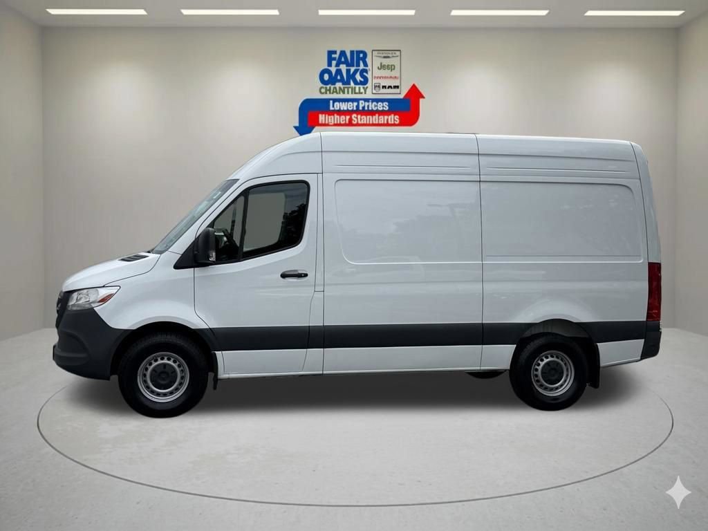 Used 2025 Mercedes-Benz Sprinter 2500 image 10