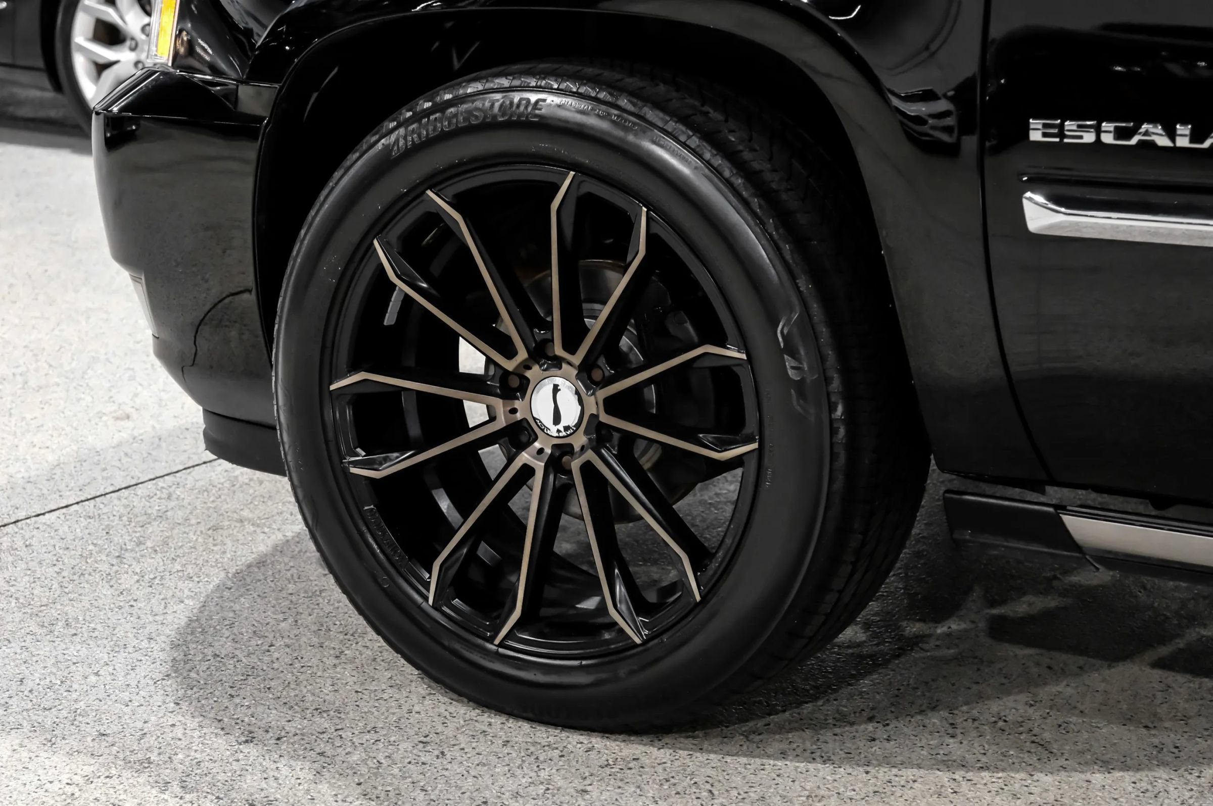 Used 2012 Cadillac Escalade EXT Premium AWD/4WD image 61