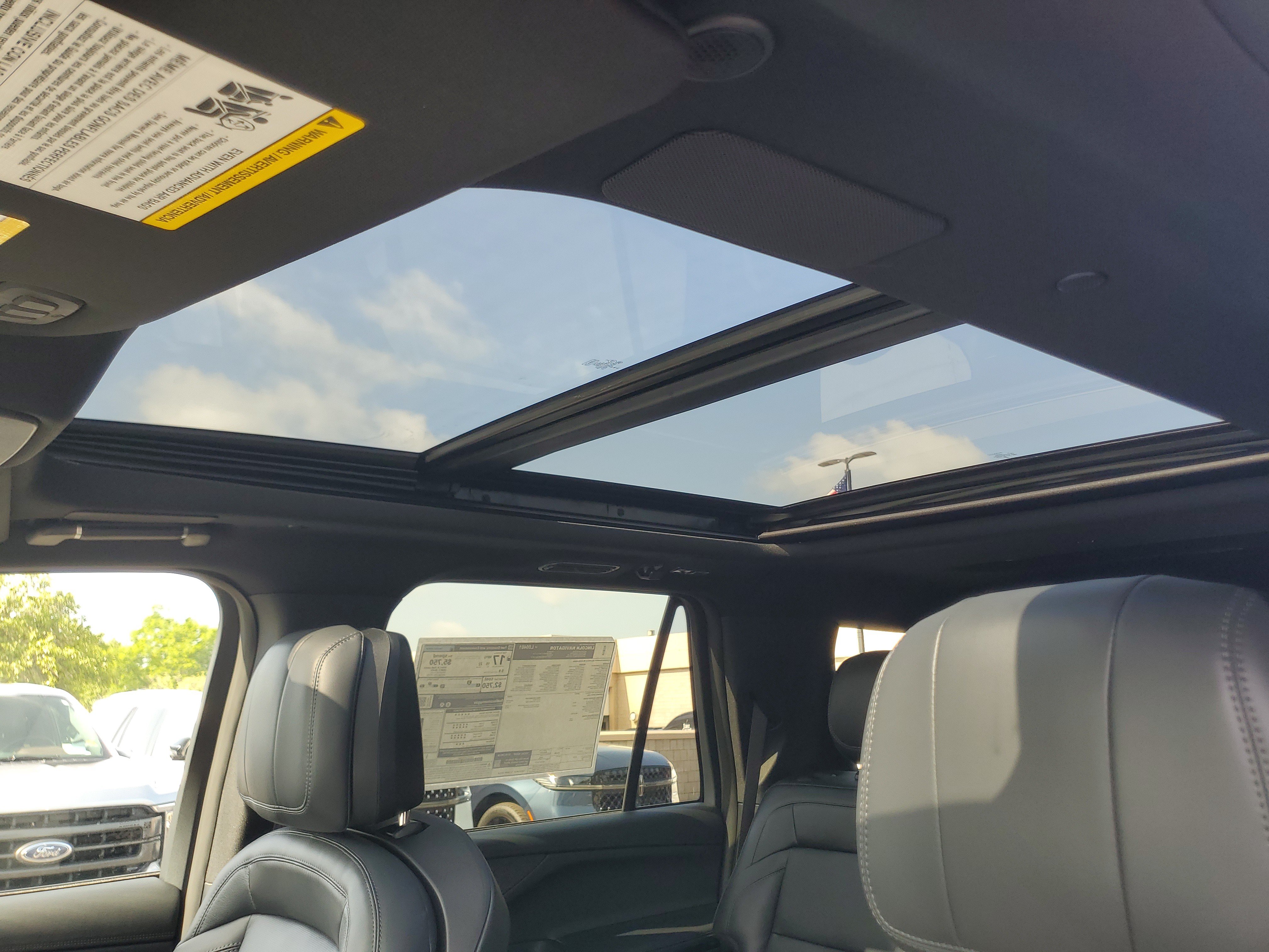 New 2027 Lincoln Navigator Reserve w/ Jet Appearance Package AWD/4WD image 11