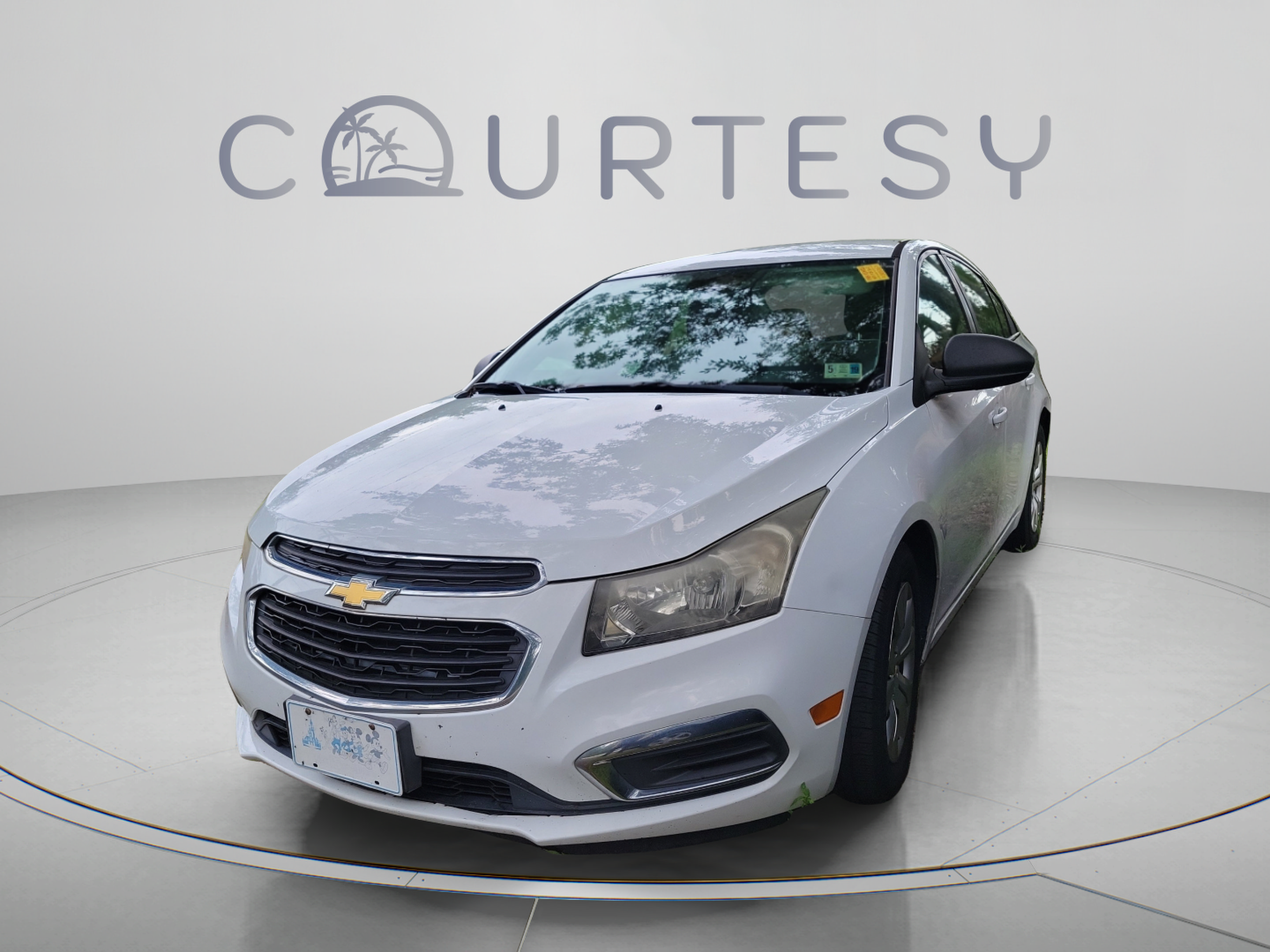 Used 2015 Chevrolet Cruze LS FWD image 2