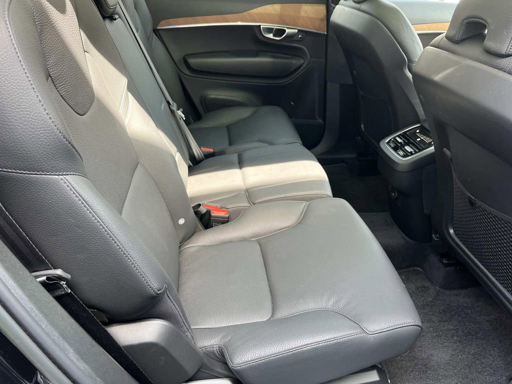 Used 2023 Volvo XC90 B6 Plus w/ Protection Package Premier image 21