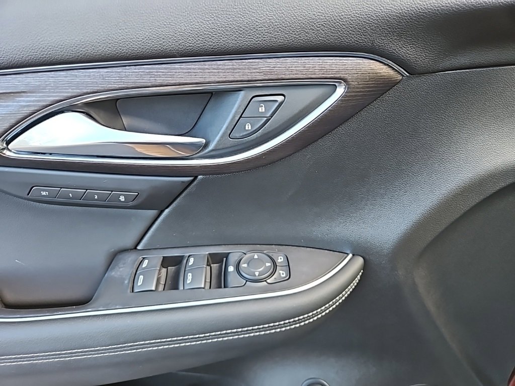 Used 2023 Buick Envision Avenir image 11