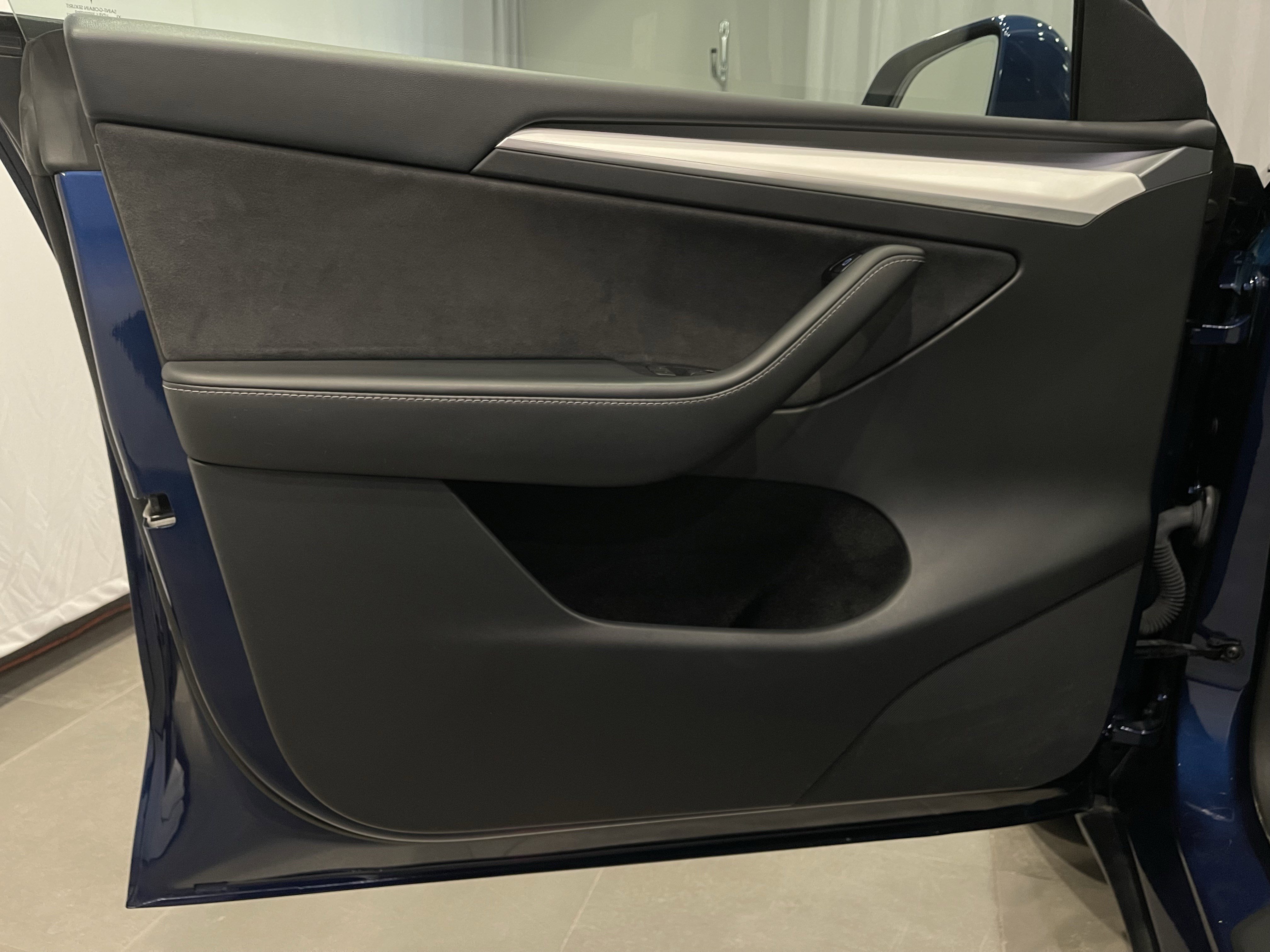 Used 2023 Tesla Model Y Long Range AWD/4WD image 12