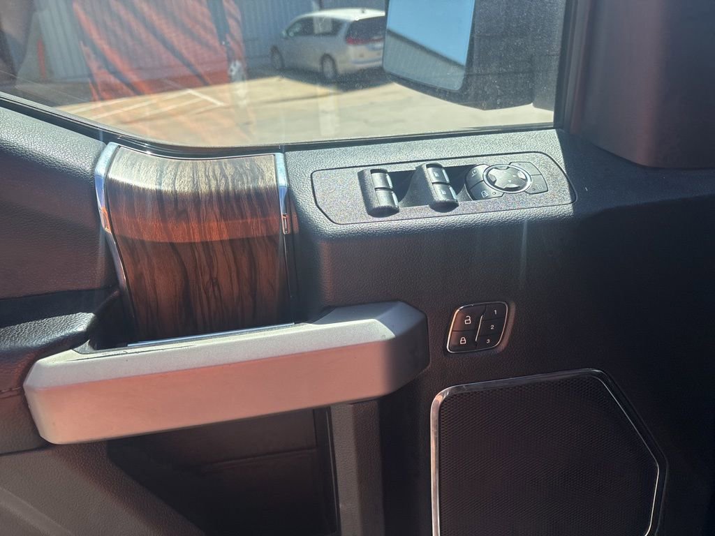 Used 2019 Ford F150 Lariat image 8