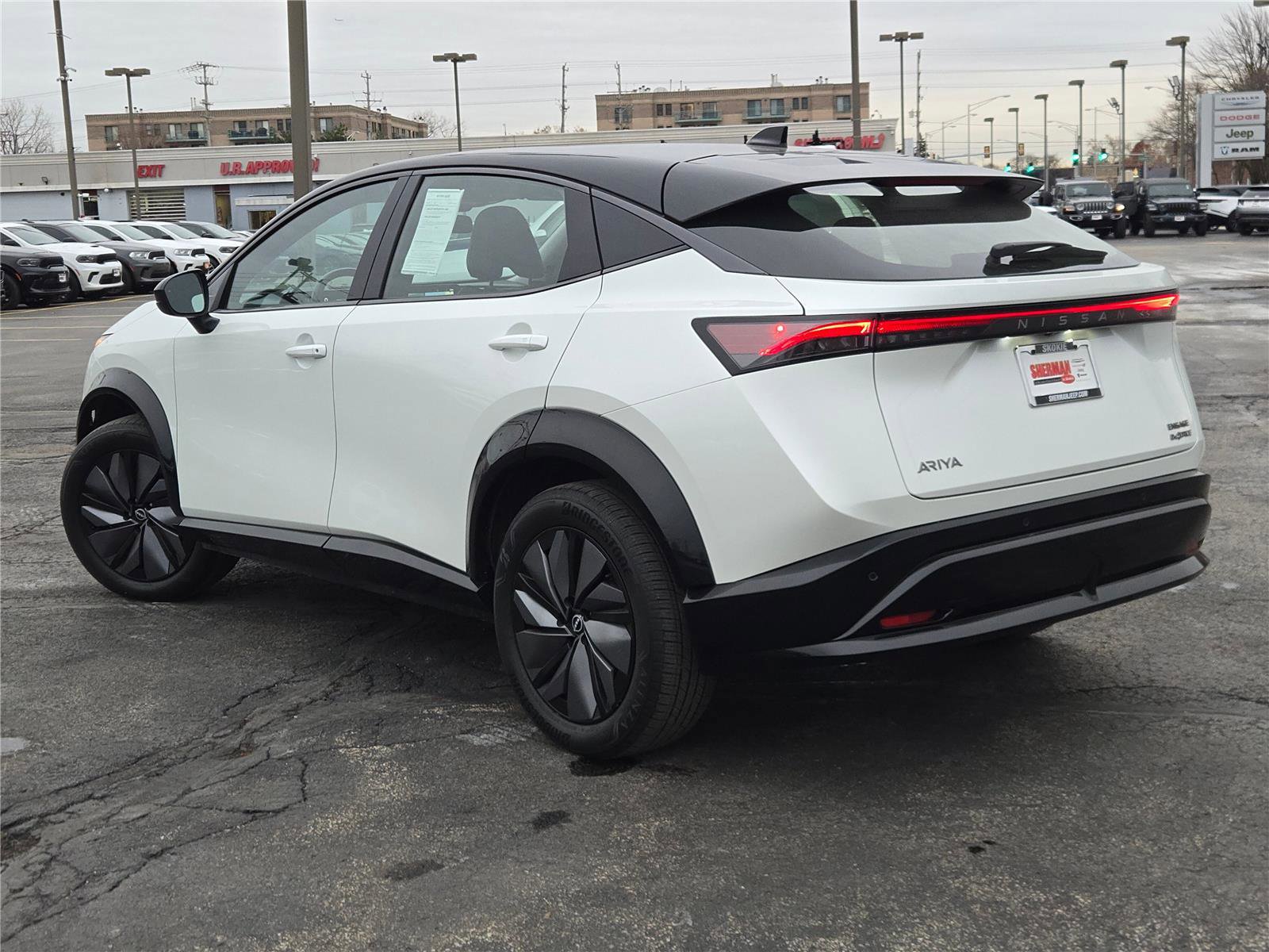 Used 2023 Nissan Ariya AWD image 18