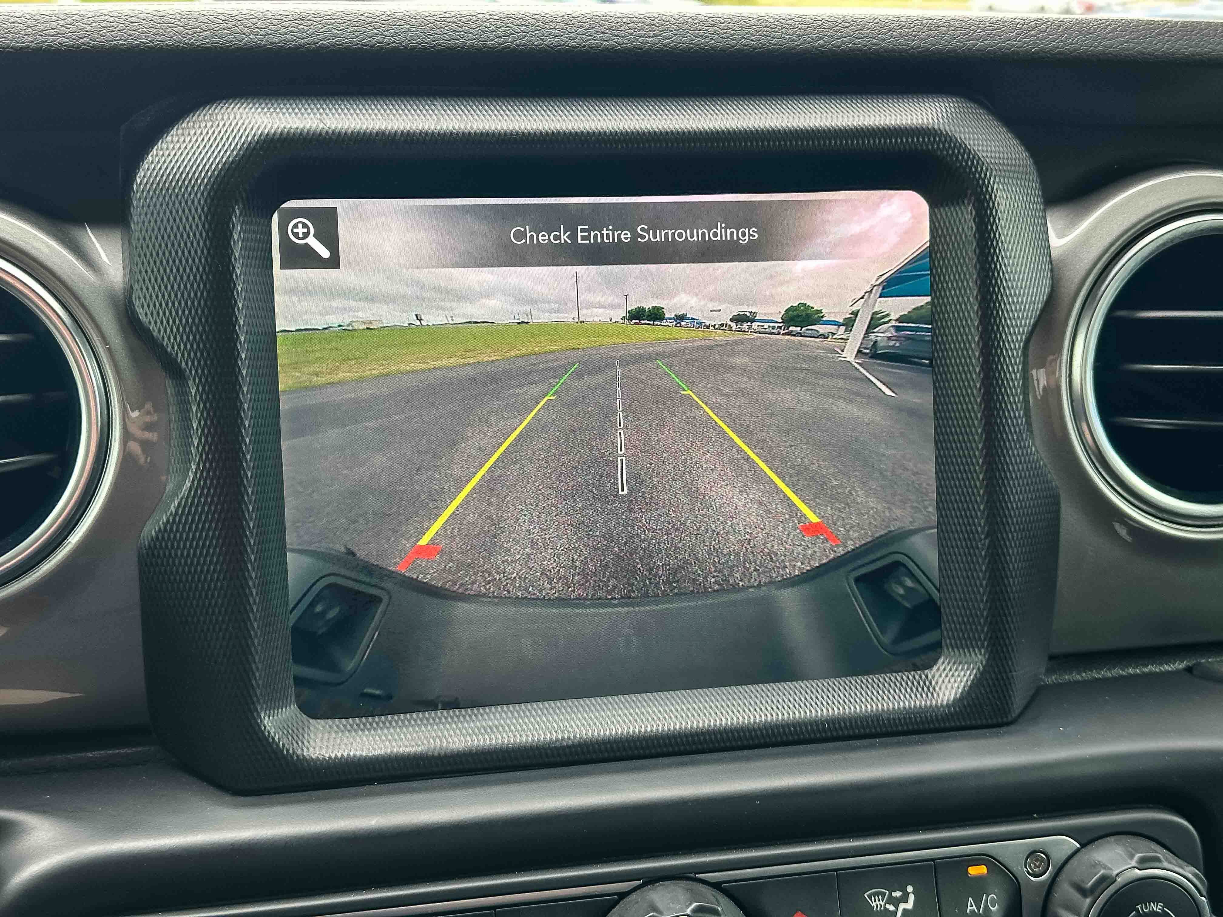Used 2020 Jeep Gladiator Overland AWD/4WD image 33