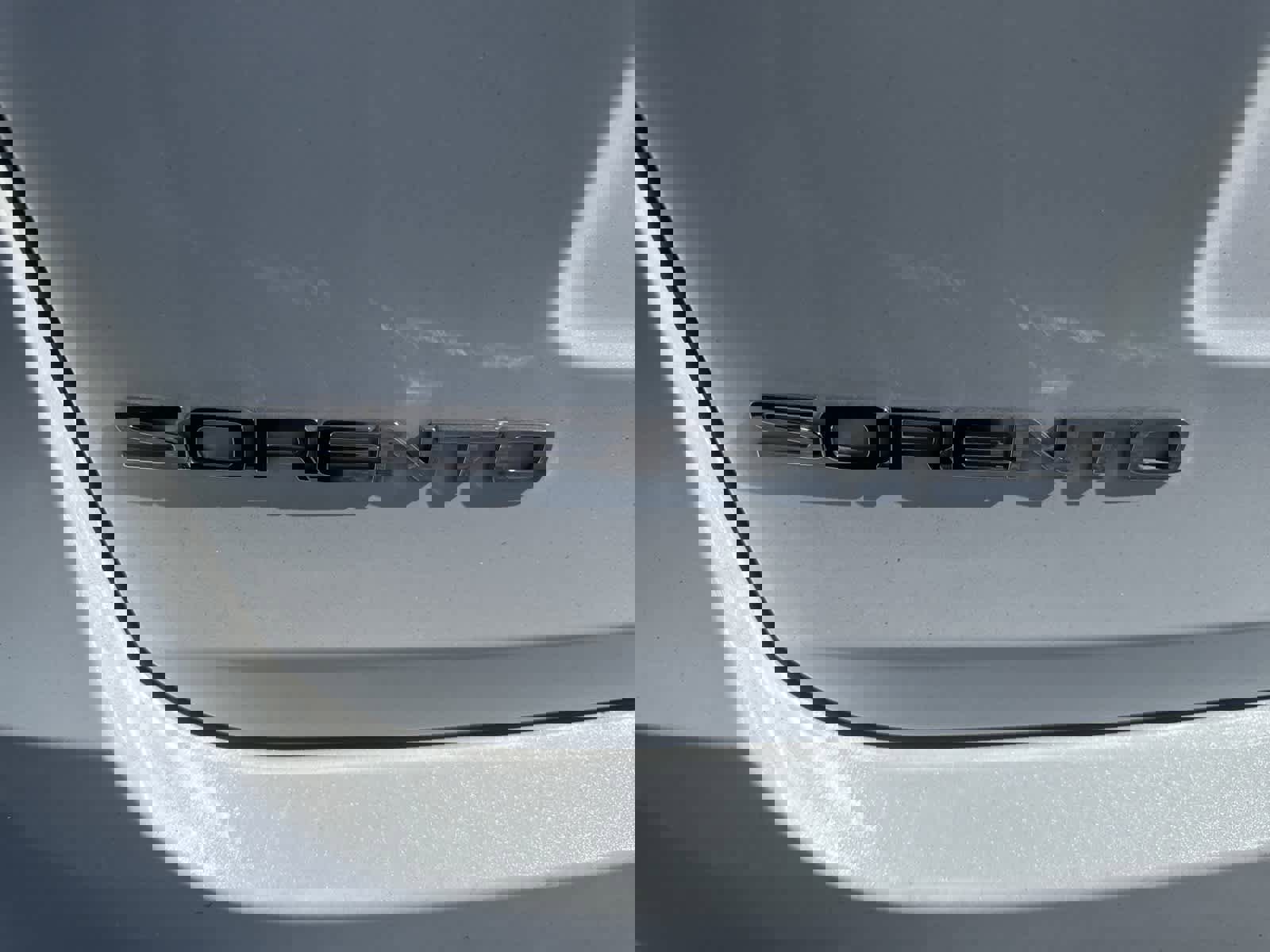 Used 2020 Kia Sorento LX image 11