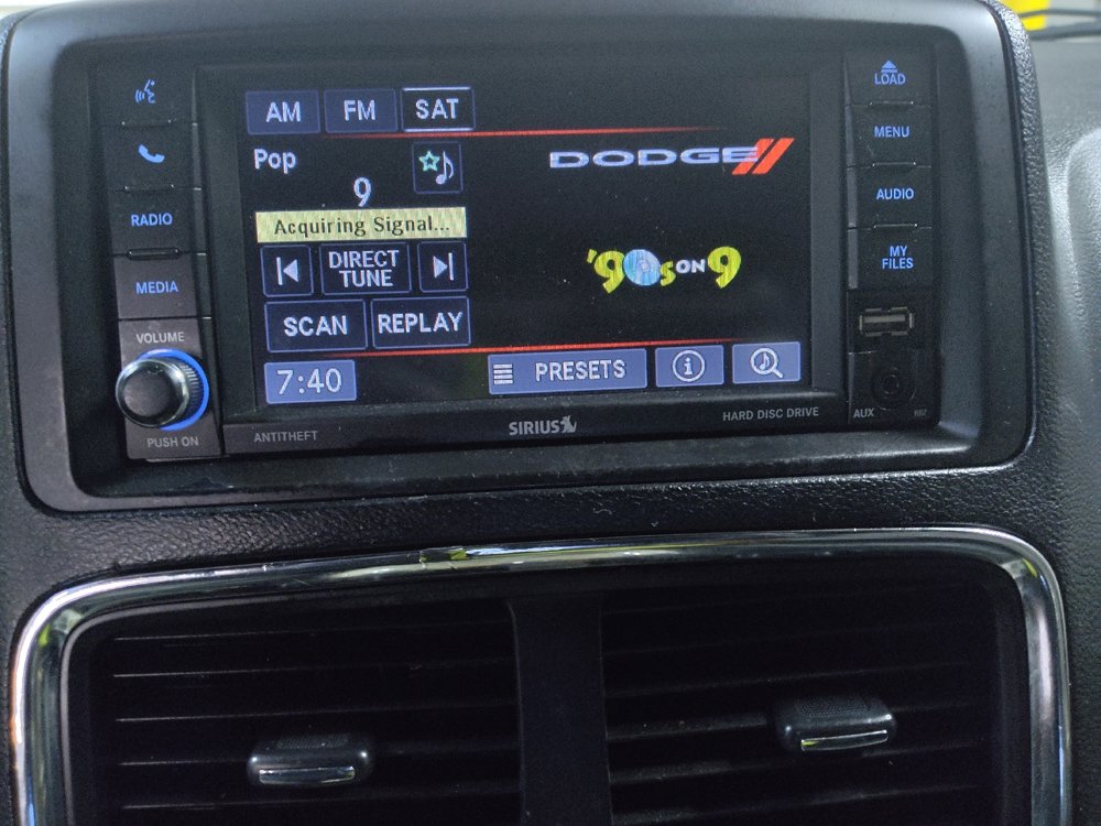 Used 2017 Dodge Grand Caravan SXT image 25