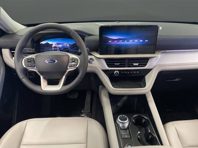 New 2026 Ford Explorer Active w/ Active Comfort Package image 5