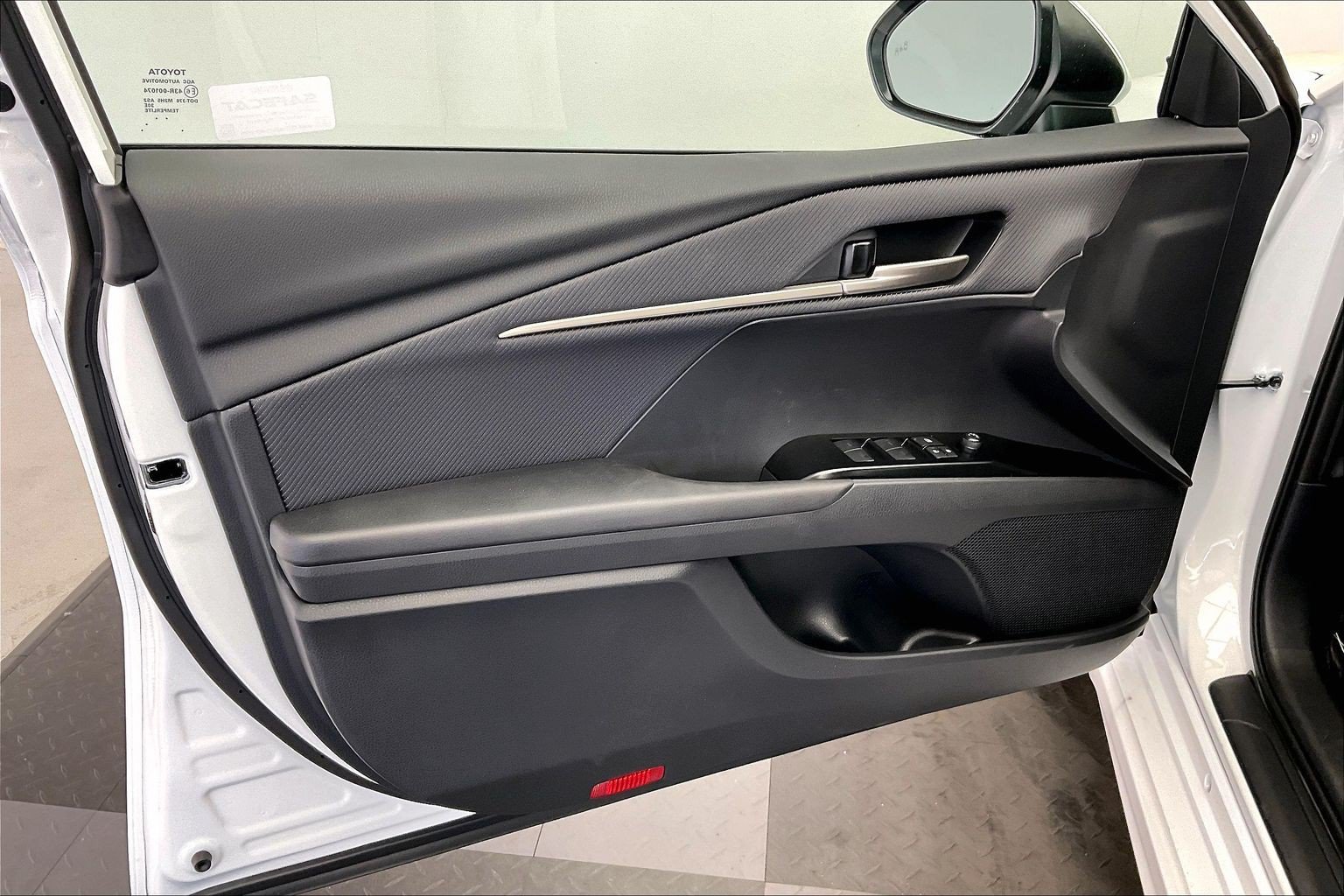 New 2026 Toyota Camry SE w/ Convenience Package FWD image 12