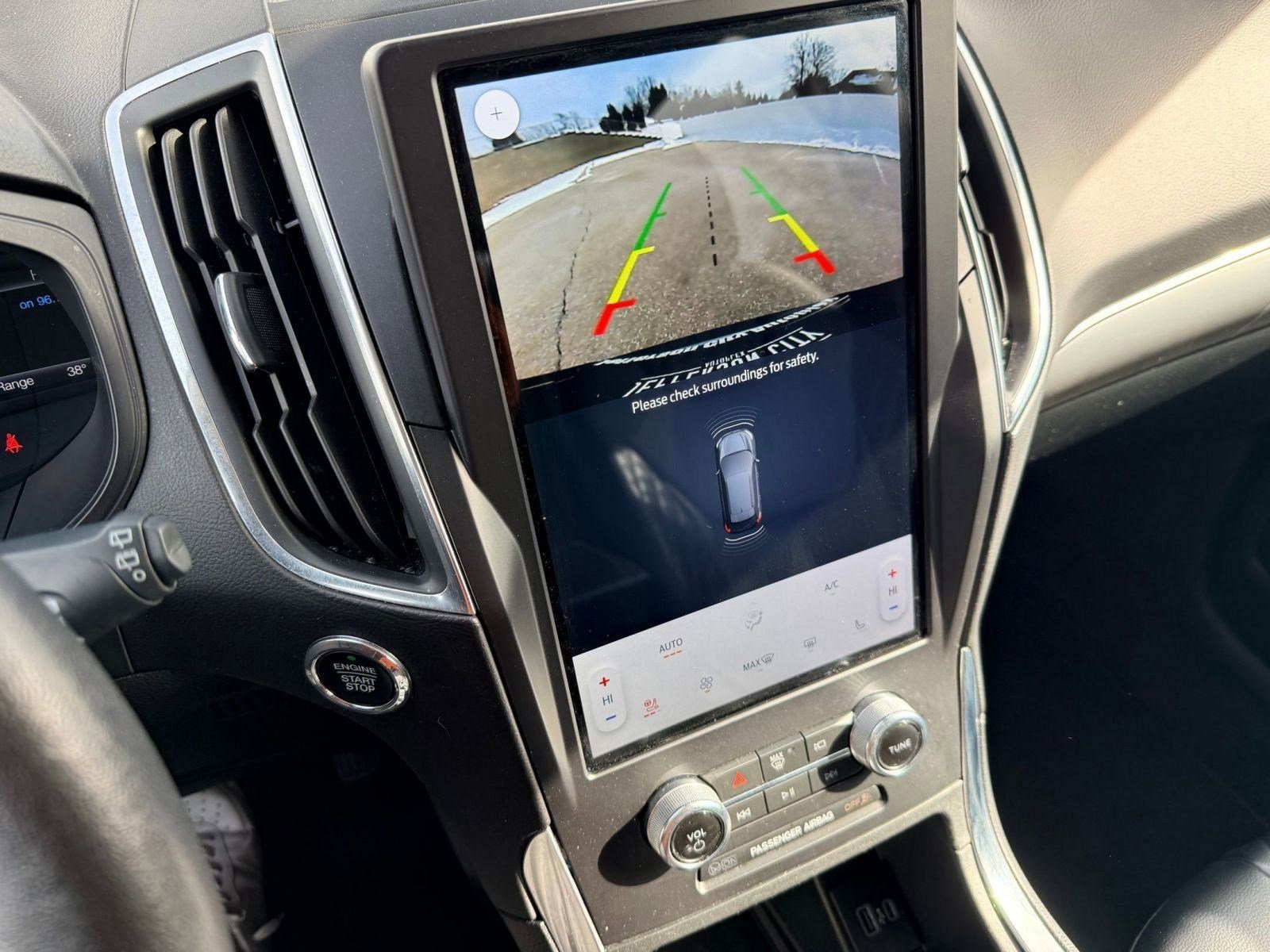 Used 2024 Ford Edge Titanium image 28