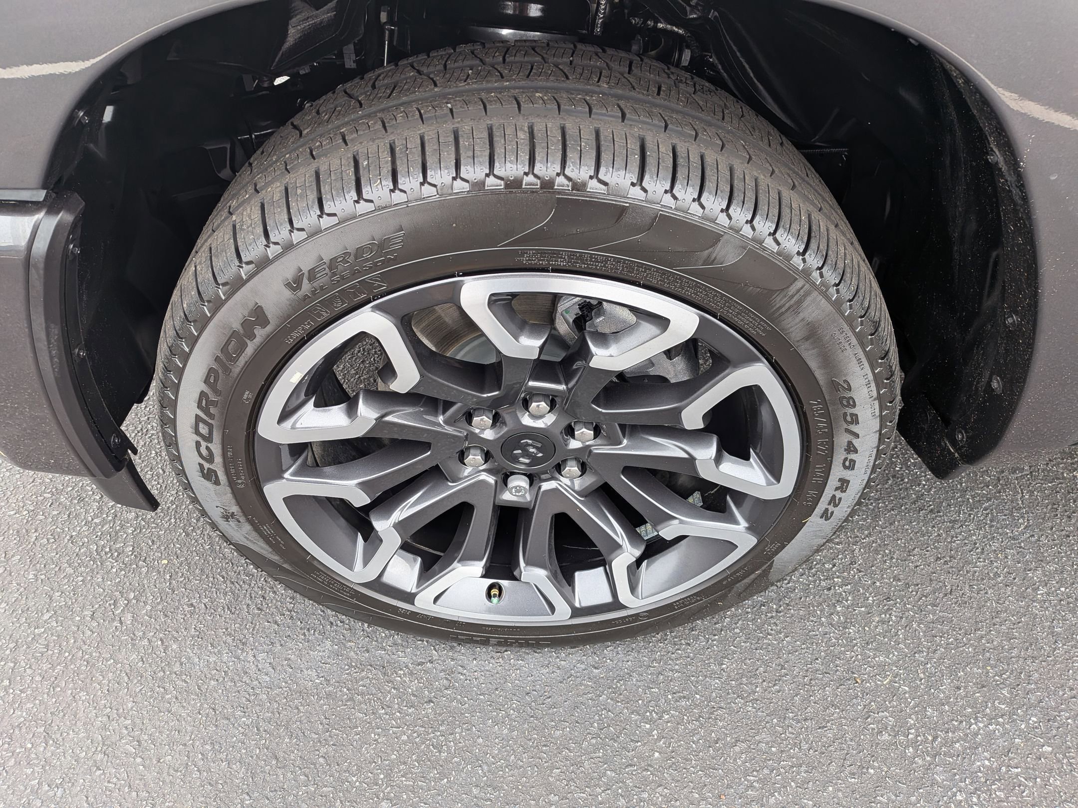 Used 2026 RAM 1500 Limited w/ Body Color Bumper Group image 9