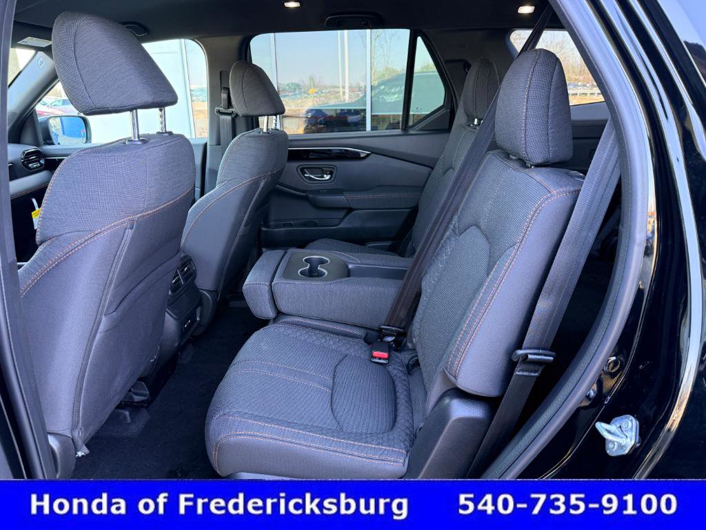 Certified 2025 Honda Pilot Sport image 28