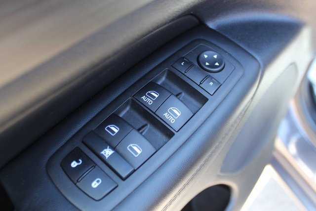 Used 2021 Jeep Grand Cherokee Laredo X image 10