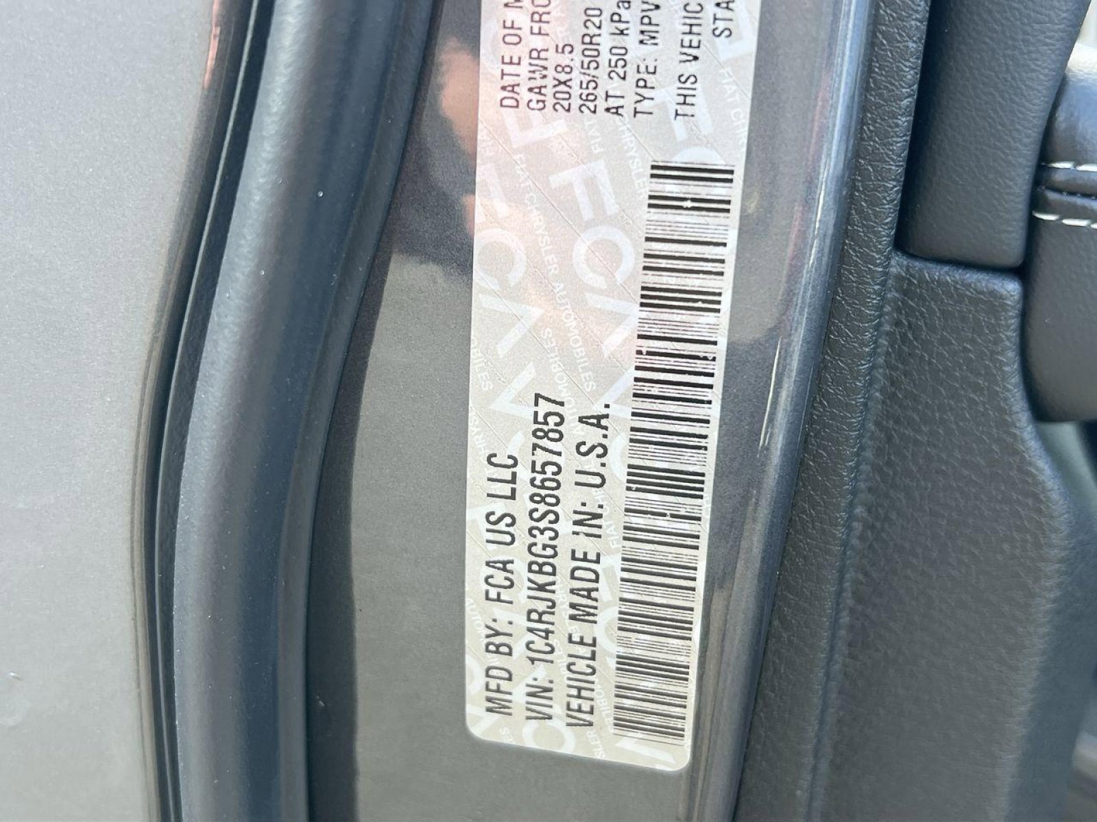 New 2025 Jeep Grand Cherokee L Limited w/ Luxury Tech Group II image 21