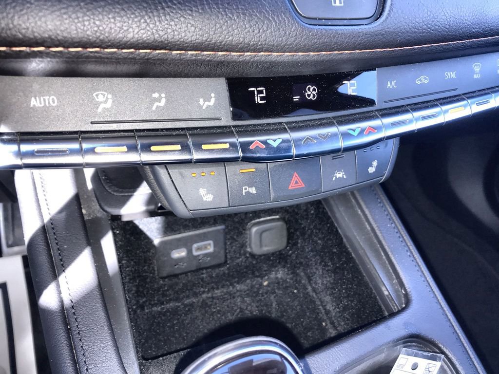 Used 2023 Cadillac XT4 Sport image 18