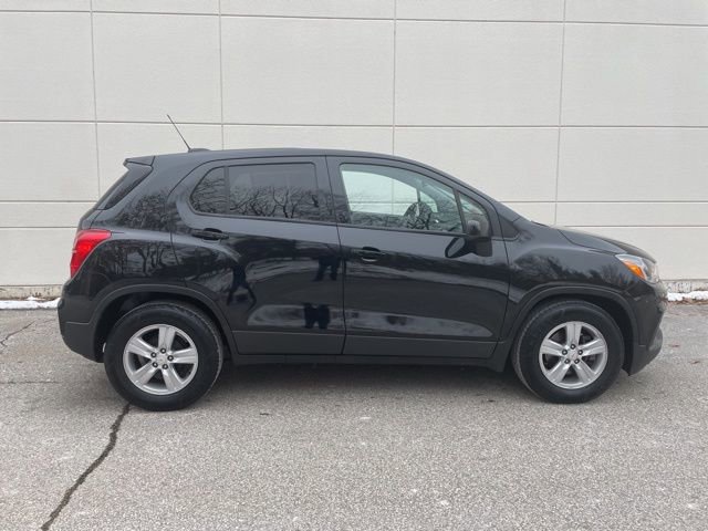 Used 2020 Chevrolet Trax LS w/ Tint and Cruise Package image 5