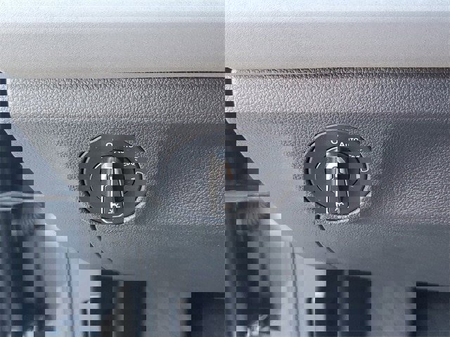 New 2025 Volkswagen Jetta SE image 27