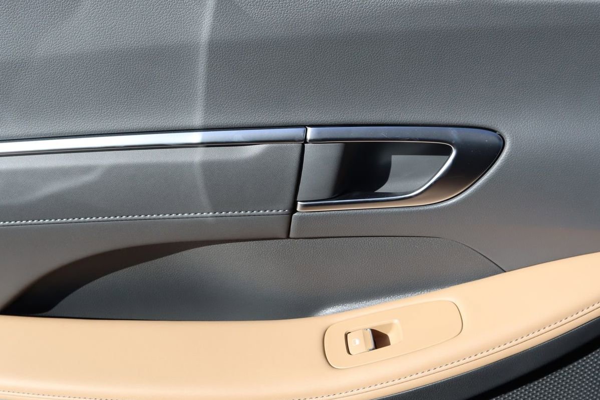 New 2025 Hyundai Sonata Limited image 23