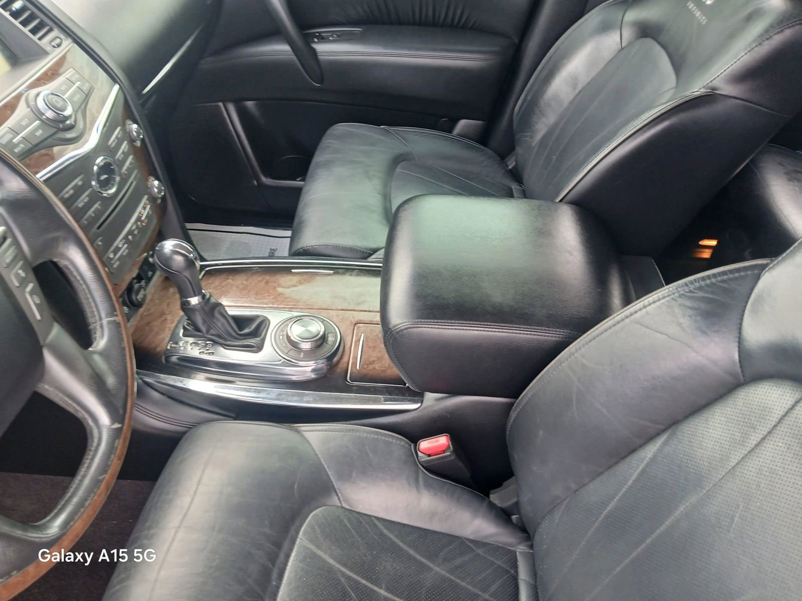 Used 2014 INFINITI QX80 4WD w/ Deluxe Touring Package image 8