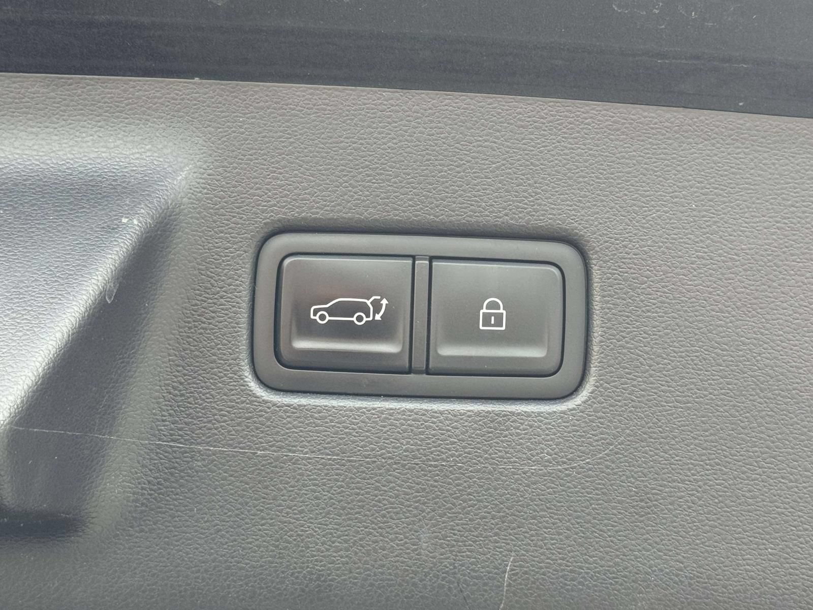 Used 2024 Hyundai Santa Fe Limited AWD/4WD image 26