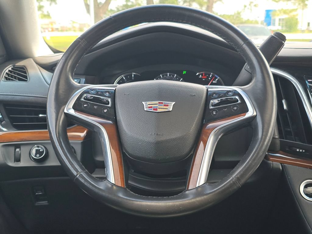 Used 2017 Cadillac Escalade Premium Luxury AWD/4WD image 14