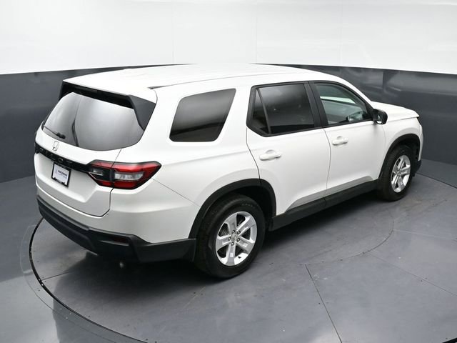 Used 2023 Honda Pilot LX image 14