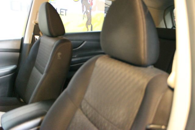 Used 2018 Nissan Rogue SV image 18