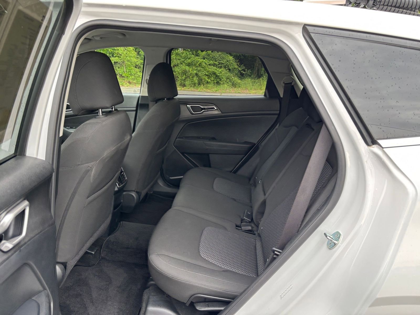 Used 2025 Kia Sportage LX FWD image 24