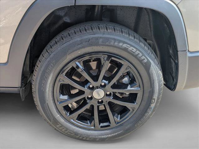 Used 2021 Jeep Cherokee Latitude Lux AWD/4WD image 8