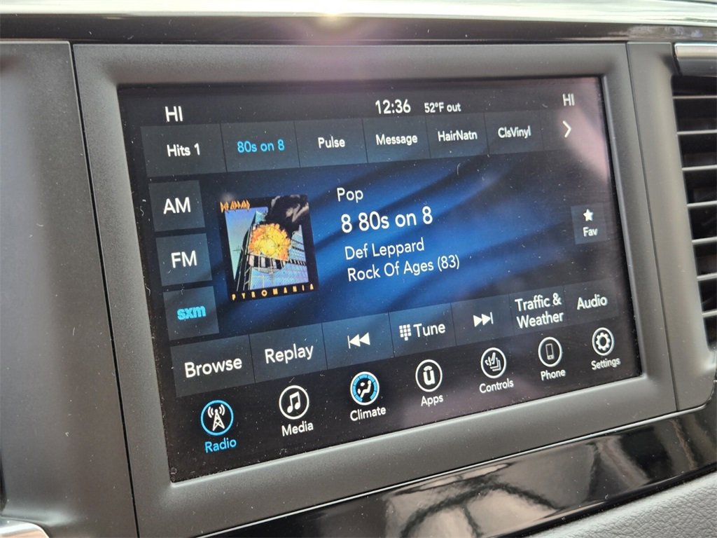 Used 2020 Chrysler Pacifica Touring-L image 27