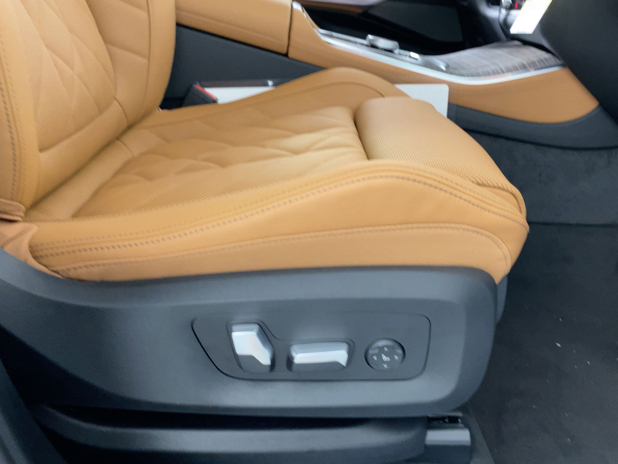 Used 2026 BMW X5 sDrive40i w/ Premium Package image 32