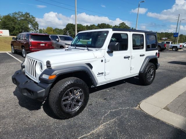 Used 2024 Jeep Wrangler Sport S image 3