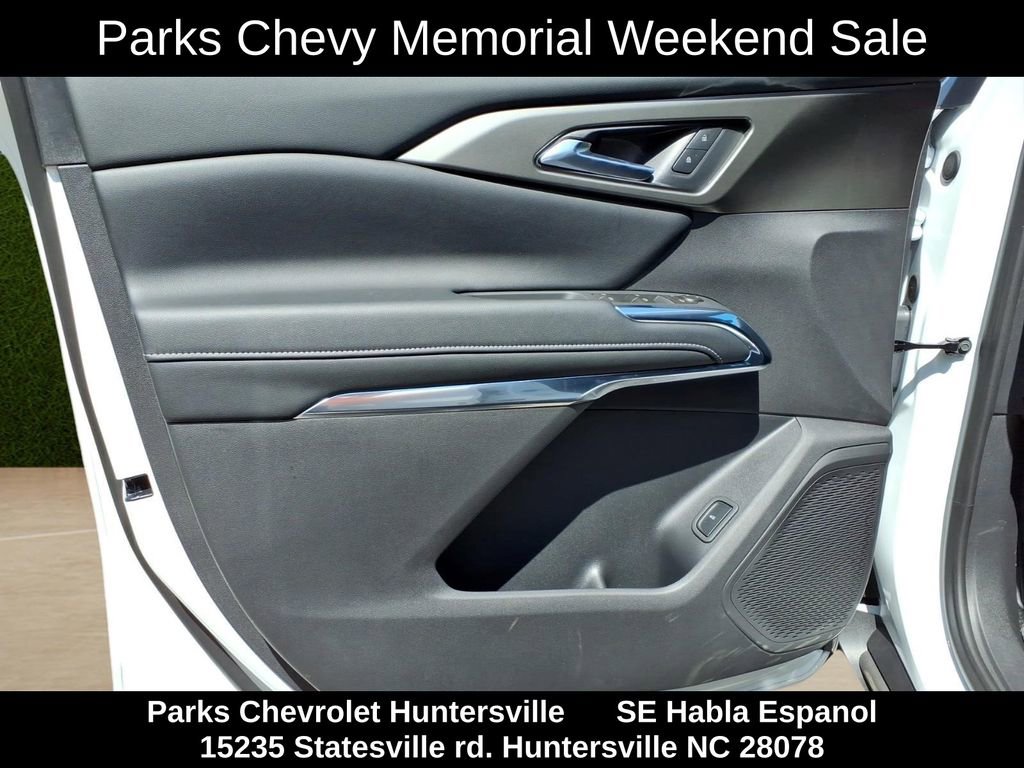 New 2026 Chevrolet Traverse LT w/ Driver Confidence Package FWD image 20