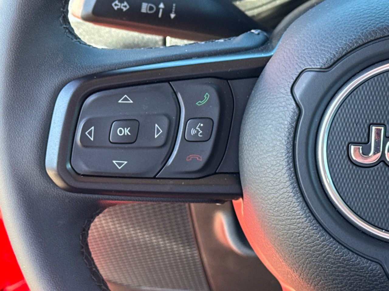 Used 2025 Jeep Wrangler Willys image 25