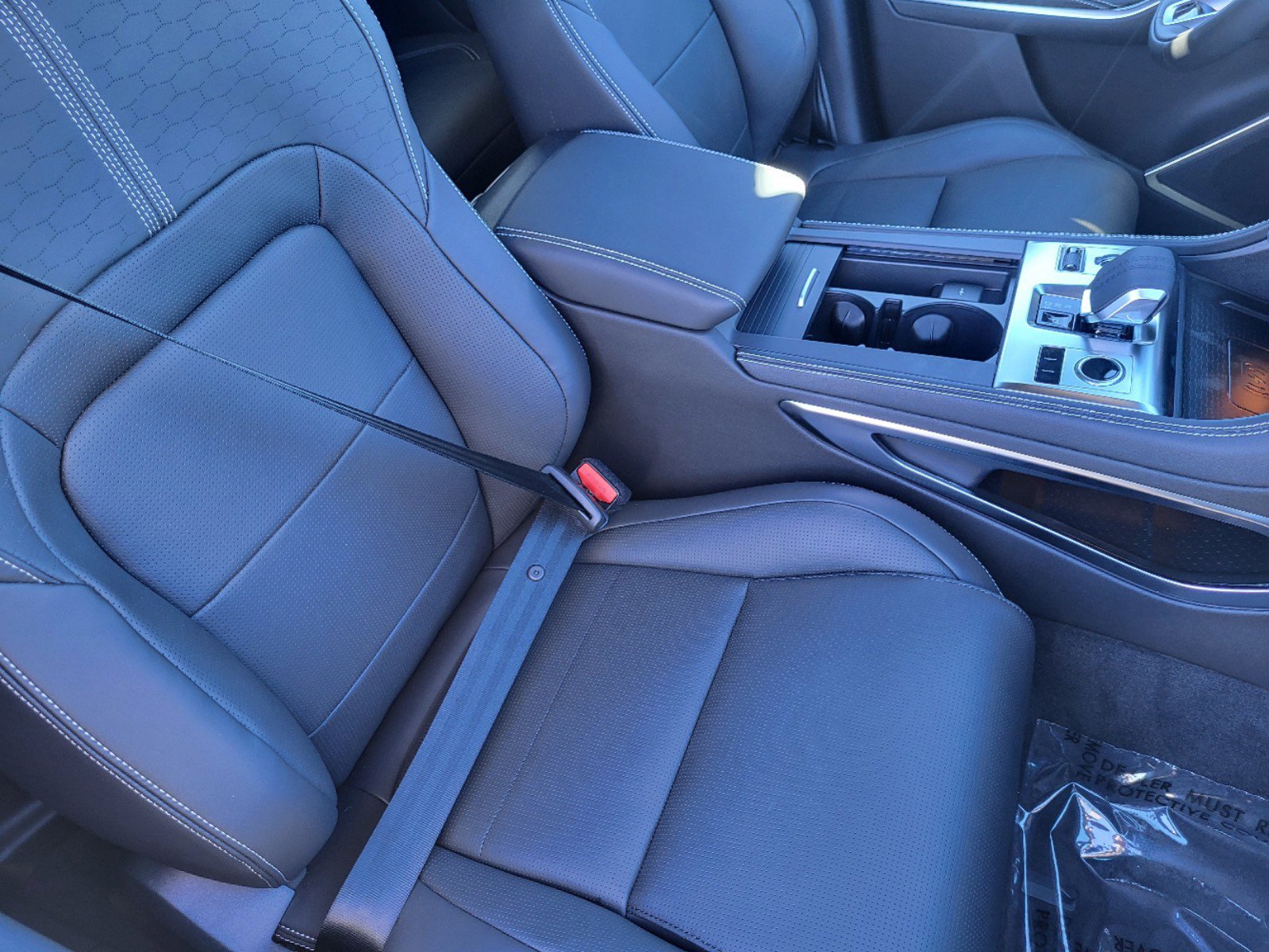 New 2025 Jaguar F-PACE R-Dynamic S image 23