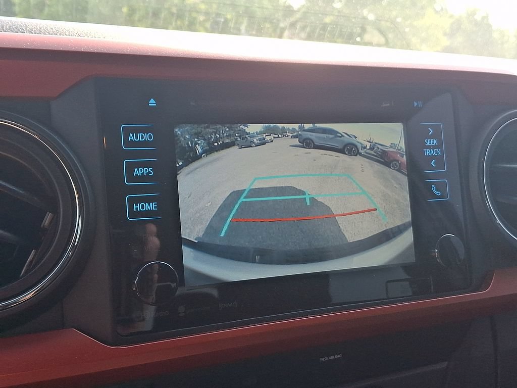 Used 2019 Toyota Tacoma TRD Sport AWD/4WD image 17