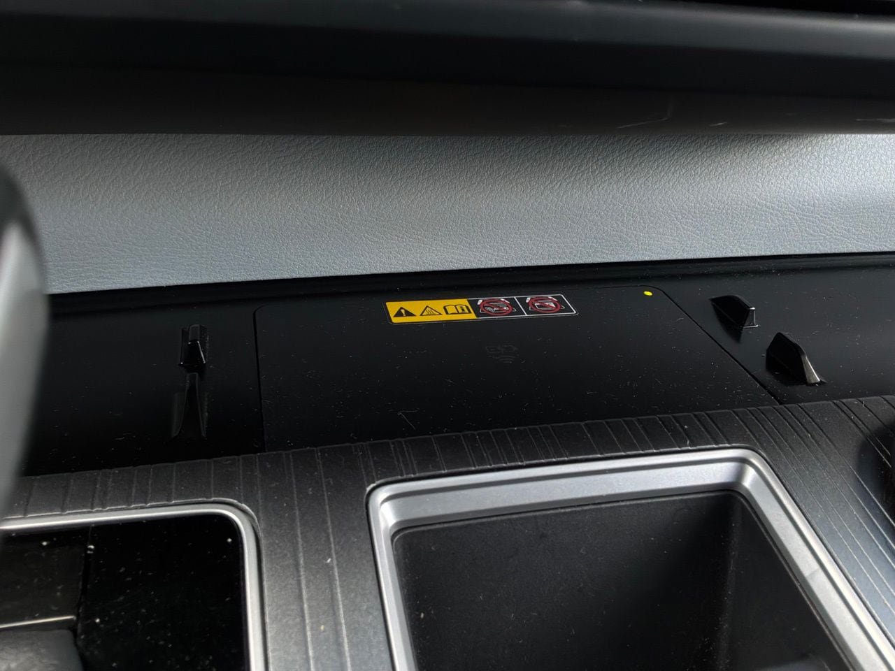 Used 2026 Toyota Sienna XLE FWD image 31
