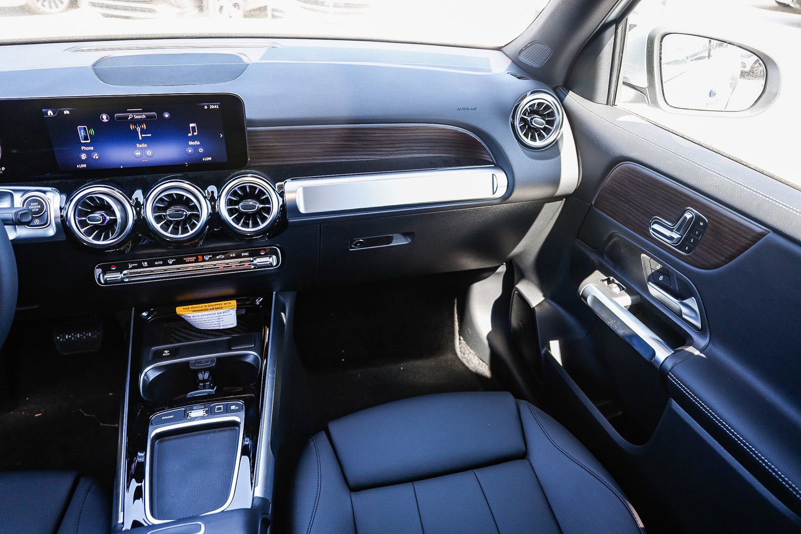 New 2026 Mercedes-Benz GLB 250 image 15