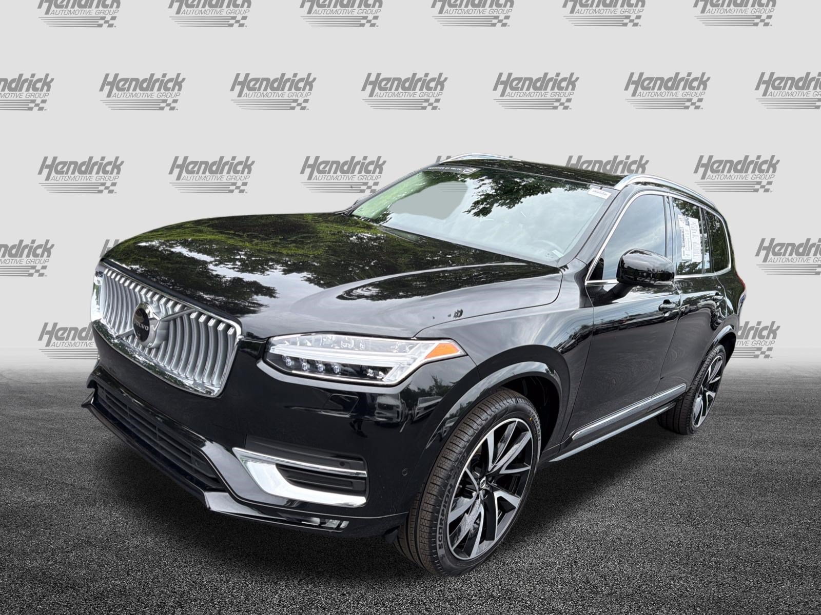 Certified 2023 Volvo XC90 B5 Plus AWD/4WD image 5