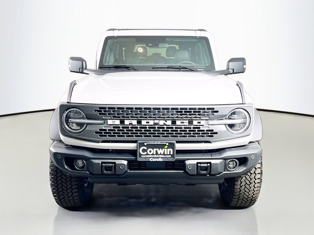 New 2025 Ford Bronco Badlands image 4
