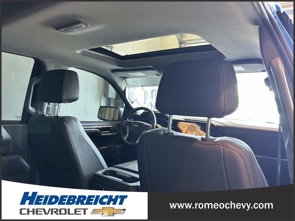 Certified 2022 Chevrolet Silverado 1500 LTZ w/ Technology Package AWD/4WD image 33
