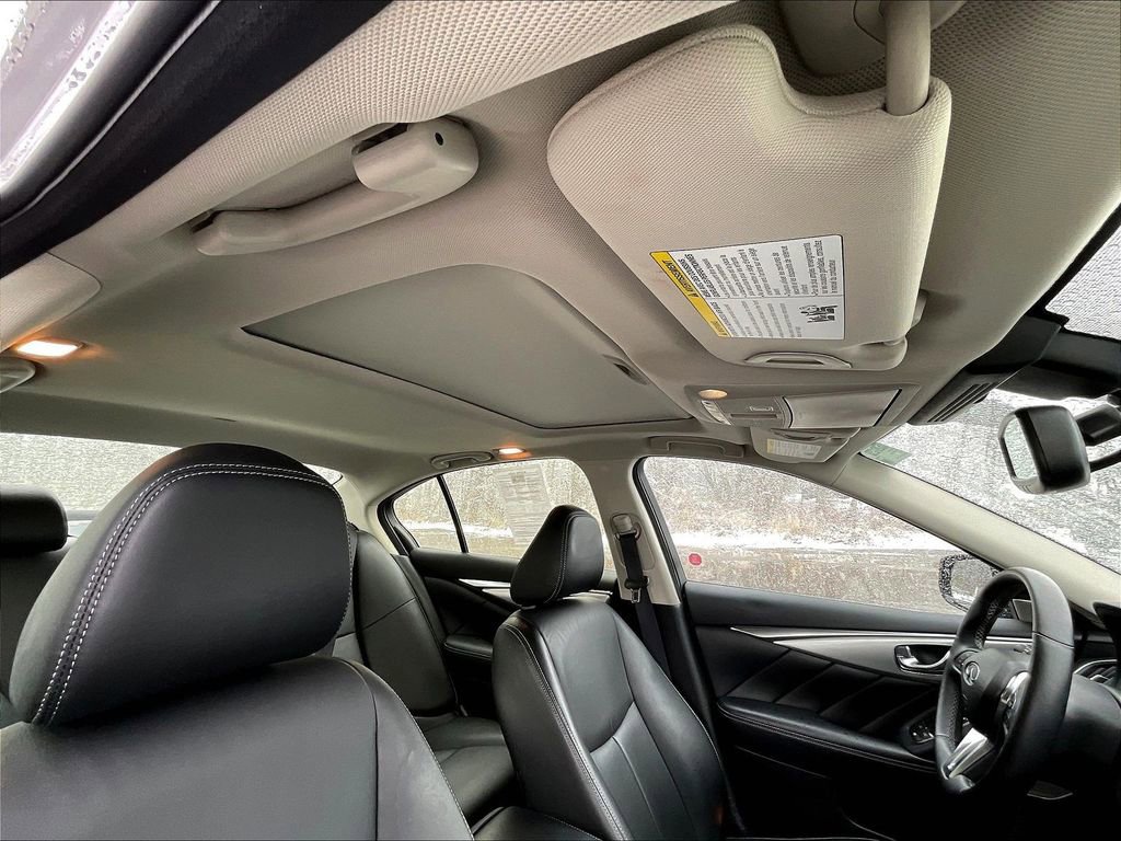 Used 2022 INFINITI Q50 Luxe AWD/4WD image 7
