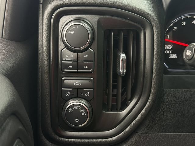Used 2024 Chevrolet Silverado 1500 Custom Trail Boss w/ LPO, Dark Essentials Package AWD/4WD image 22