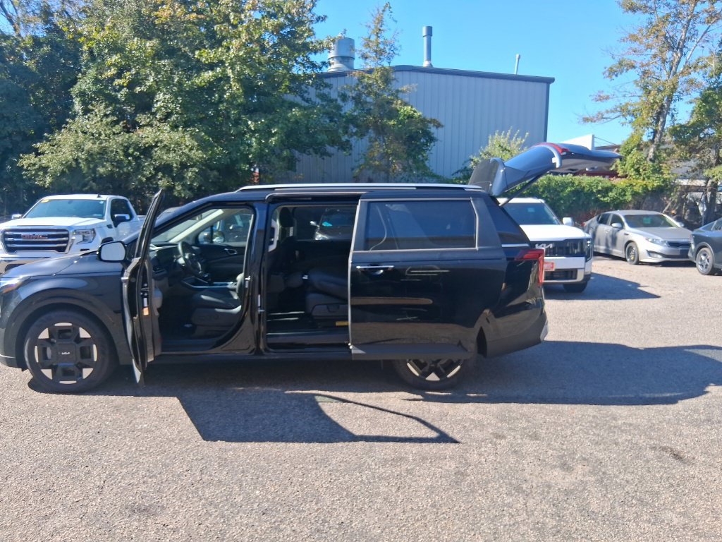Certified 2026 Kia Carnival EX FWD image 22