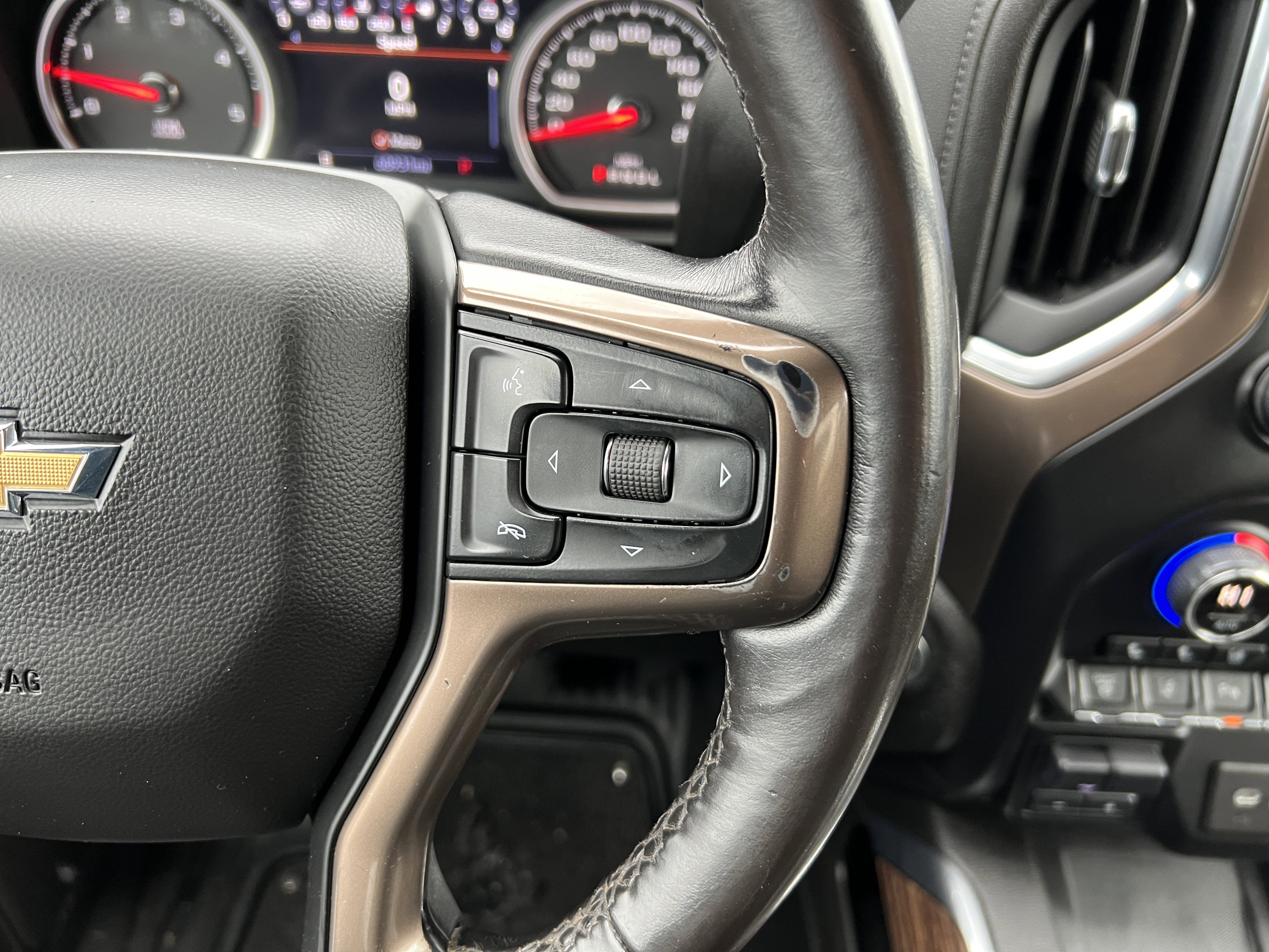 Used 2023 Chevrolet Silverado 3500 High Country AWD/4WD image 28