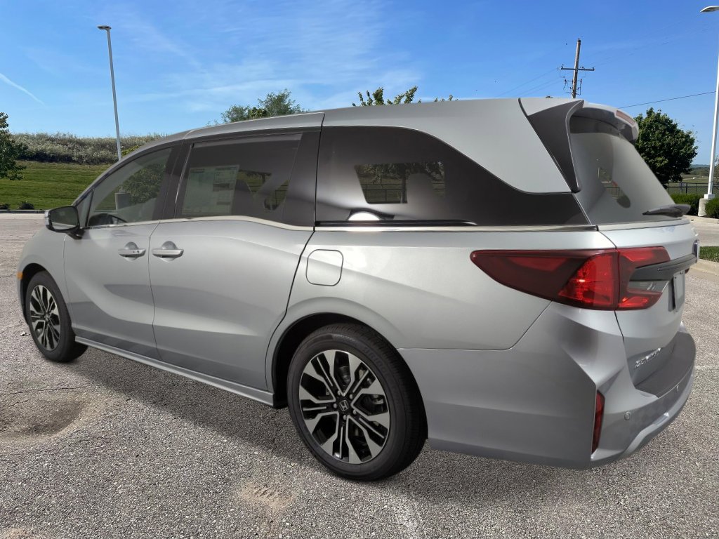 New 2026 Honda Odyssey Elite image 2