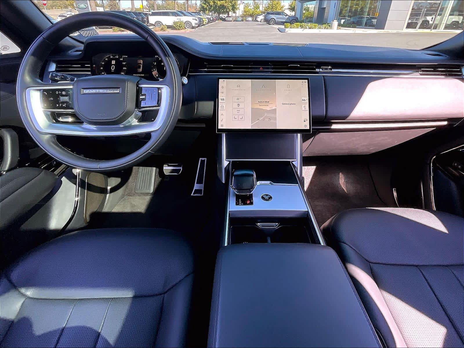 Used 2024 Land Rover Range Rover SV AWD/4WD image 19