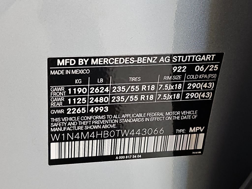 Used 2026 Mercedes-Benz GLB 250 4MATIC image 38