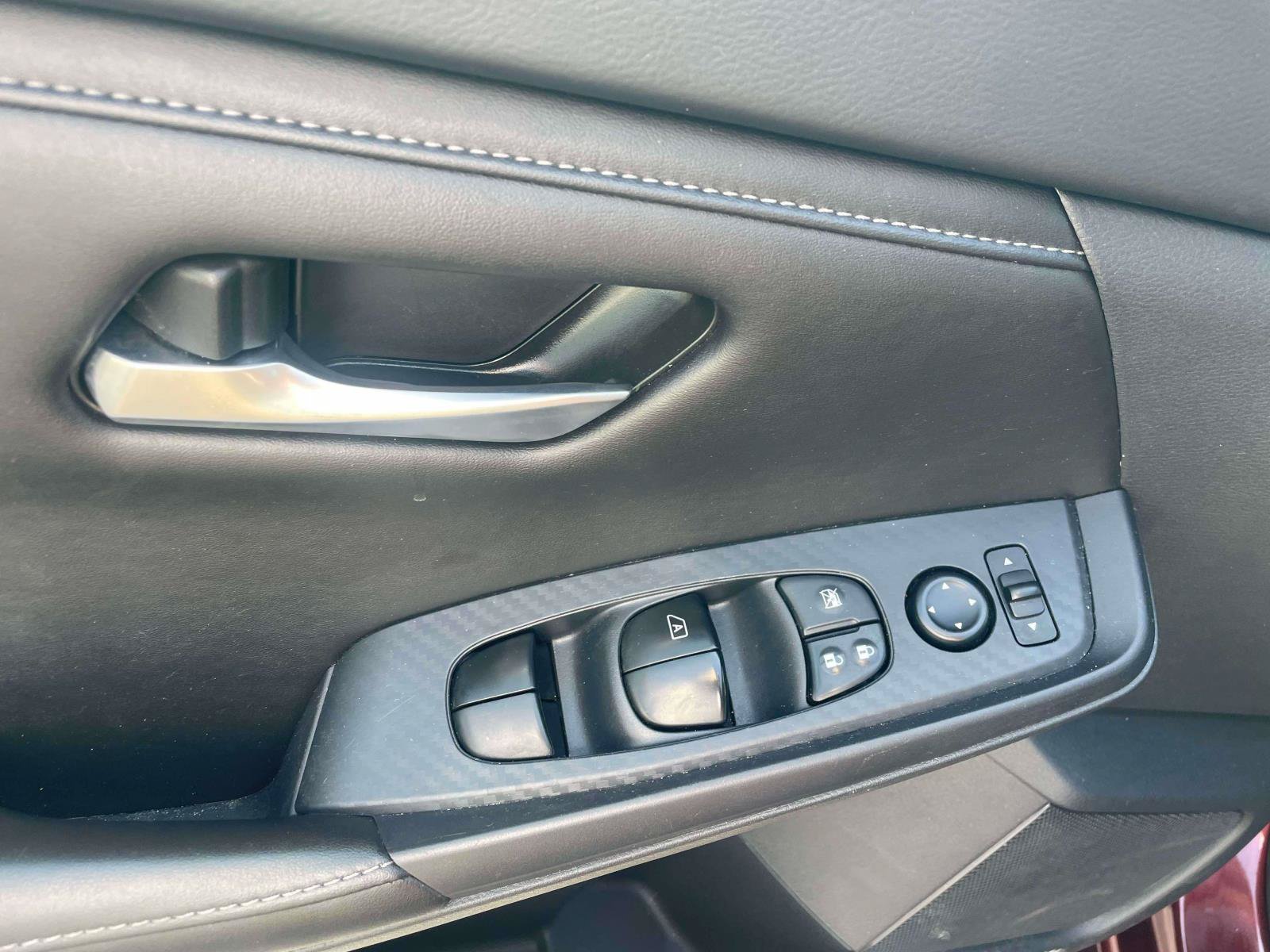 Used 2024 Nissan Sentra SV FWD image 12